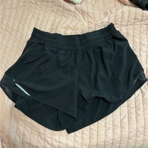 Black hottie hot Lululemon shorts 4”